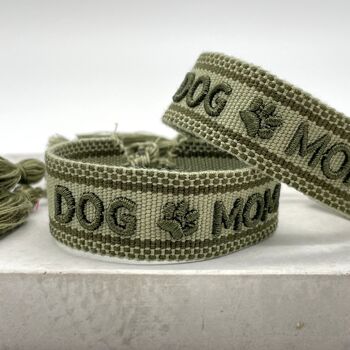 Bracelet de déclaration DOG MOM tissé, olive brodée 1