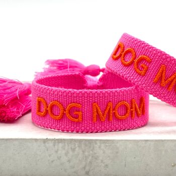 Bracelet déclaration DOG MOM tissé, brodé rose orange 1