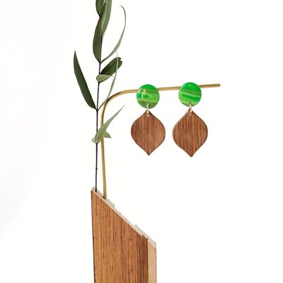 Pendientes en forma de hoja de madera y colores