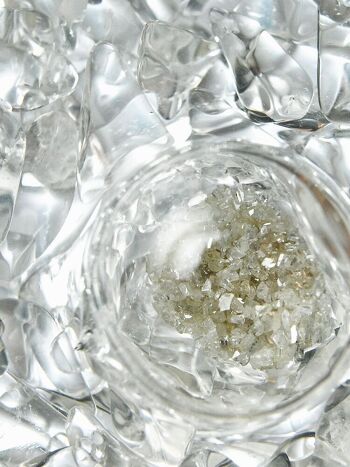 VitaJuwel GemPod DIAMANTS | Insert en verre pour bouteilles et carafes VitaJuwel avec de véritables éclats de diamant (4 ct.) & cristal de roche 2
