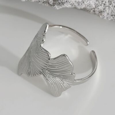 Anillo de flor de ginkgo de plata