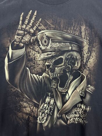 #1 T-shirt imprimé tête de mort capitaine : "Capitaine Squelettique" 1