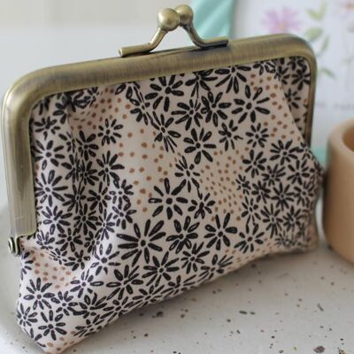 Monedero estrellado beige