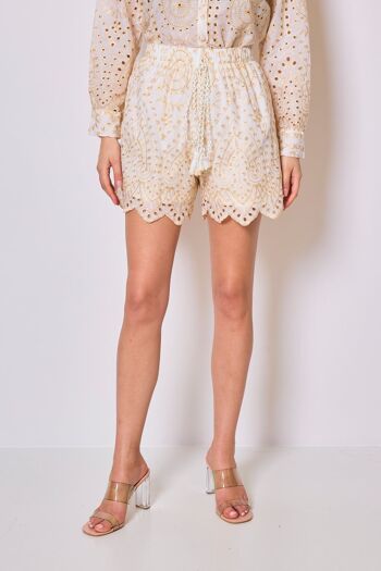 Short en broderie anglaise FM-2421 6