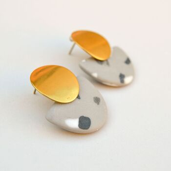Boucles d'oreilles en porcelaine tachetée, gris 1