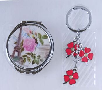 Set pour femme avec miroir et porte-clés dans un coffret cadeau dans différents modèles. Dimension du colis : 14x2x14cm DL-972 4