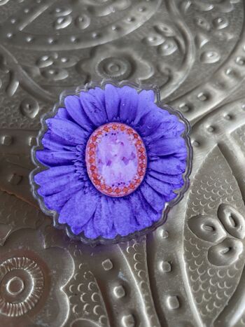Pin's acrylique recyclé Fleur gerbera violet 1