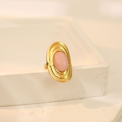 Anello ovale in oro con pietra rosa naturale