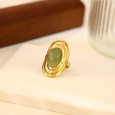 Anello dorato ovale con pietra avventurina verde naturale