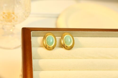 Boucles d'oreilles dorées clips ovales avec pierre nature bleue