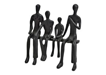 Famille de figurines sur pied en métal noir (L/H/P) 23x24x10cm