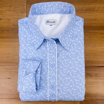 Grenouille – Langärmliges Hemd mit Blumenmuster in Pastellblau und Weiß