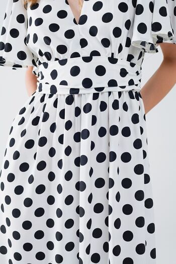 Robe longue à pois avec dos nu 6