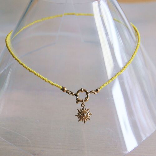 Bead necklace with round lock and sun – yellow/gold