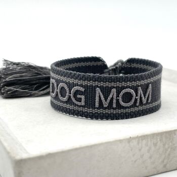 Bracelet de déclaration DOG MOM tissé et brodé anthra 1