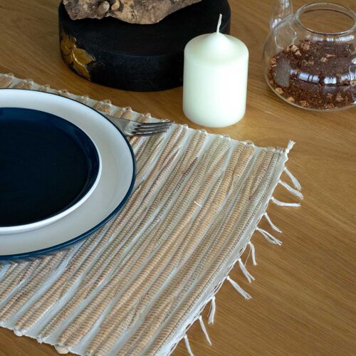 NatPM-01 - Water Hyacinth Natural Placemat - Natural Tiger with Fringe - Sold in 1x unit/s per outer