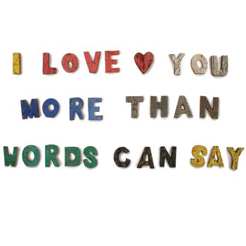 SRBL-43 - Lettres d'écorce rustiques de couleur - Je t'aime plus que les mots ne peuvent le dire. - Vendu en 28x unité/s par extérieur