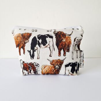 Sac cosmétique fait main d’animal de vaches composent le sac d’articles de toilette 1