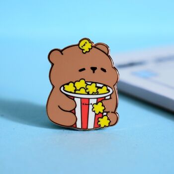 Épingle en émail ours pop-corn 1