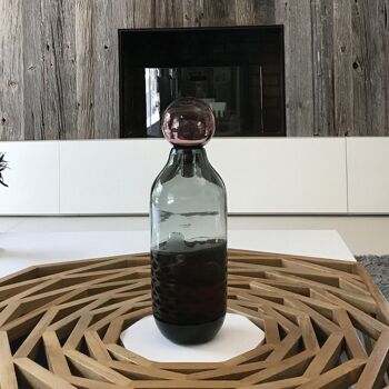Vase bouchon lit de vin
et gris en verre soufflé
ht 46x14 cm majesty 2