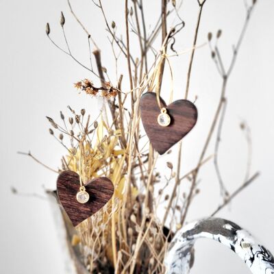 Boucles d'oreilles en bois précieux fait main dans mon atelier