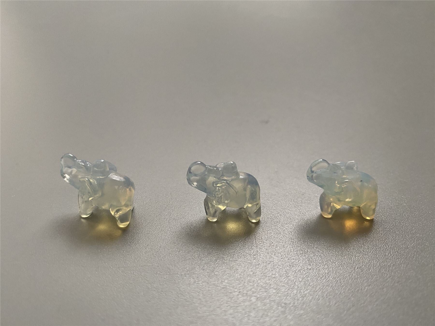 Mini elefante opalite, 1,5x1cm