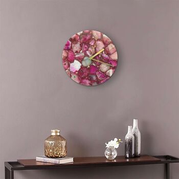 Writings on the Wall Horloge ronde en agate rose avec feuilles, élégante et récente, faite à la main, mécanisme à quartz, or, 38,1 cm, support mural, ronde 1