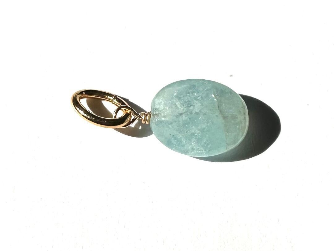 CIONDOLO PERLA OVALE ACQUAMARINA SFACCETTATA