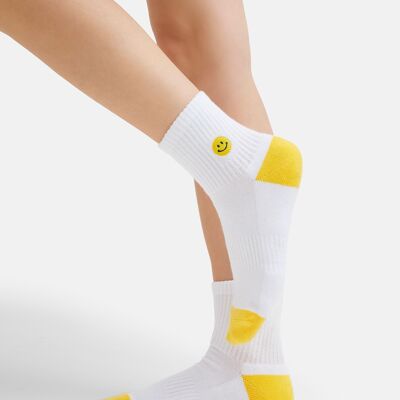 Calzini sneaker organici Smiley - Calzini corti bianchi con smiley ricamato e dettagli gialli