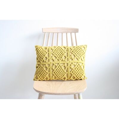 Crochet cushion Yara - M