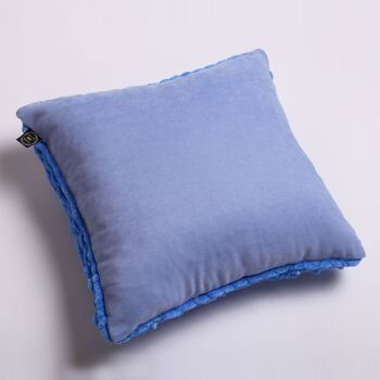 Coussin décoratif bleu en tricot à la main 8