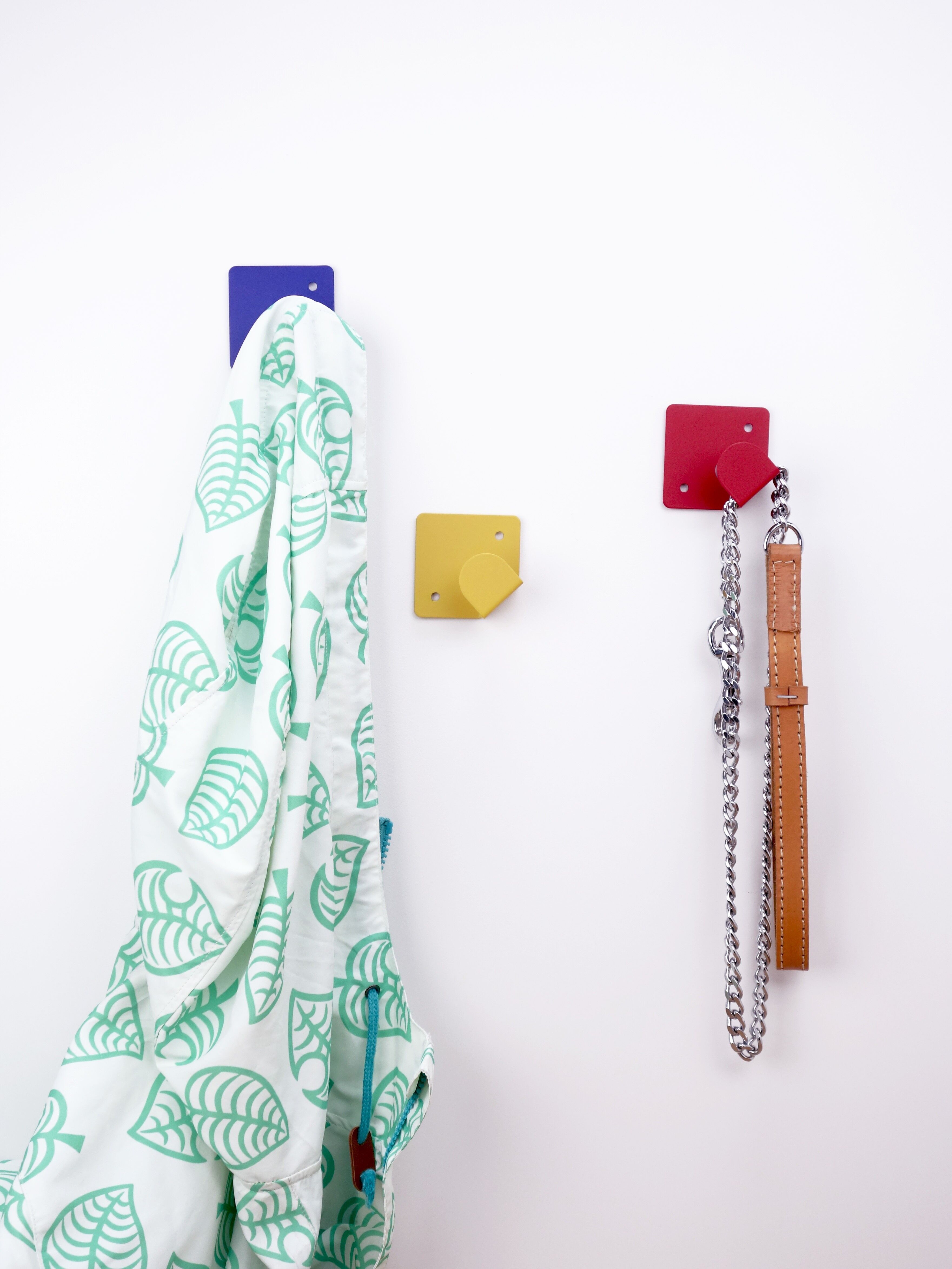 ALIGNMENT - Coat hook