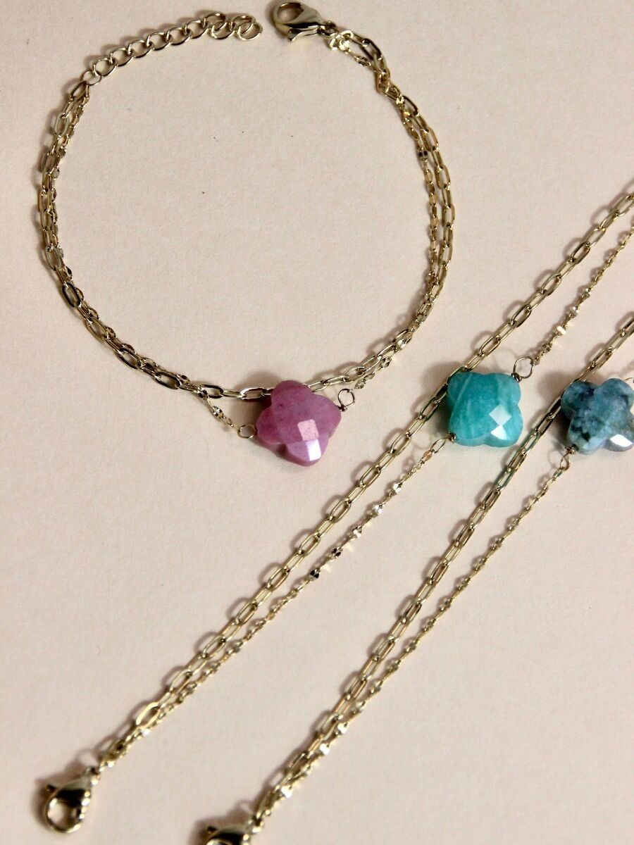 Selena-Armband – Boho-Chic-Doppelklee-Charm-Kette