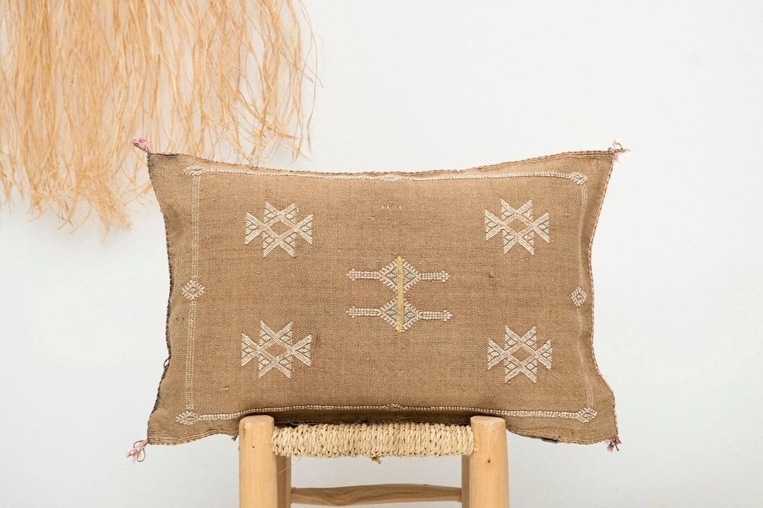 Cuscino in seta di cactus: artigianato tessuto a mano 🌵