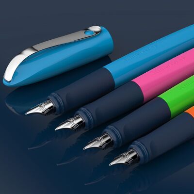 Schneider Wavy Stylo Plume (per droitiers e gaucher, con pennacchio per debuttanti)