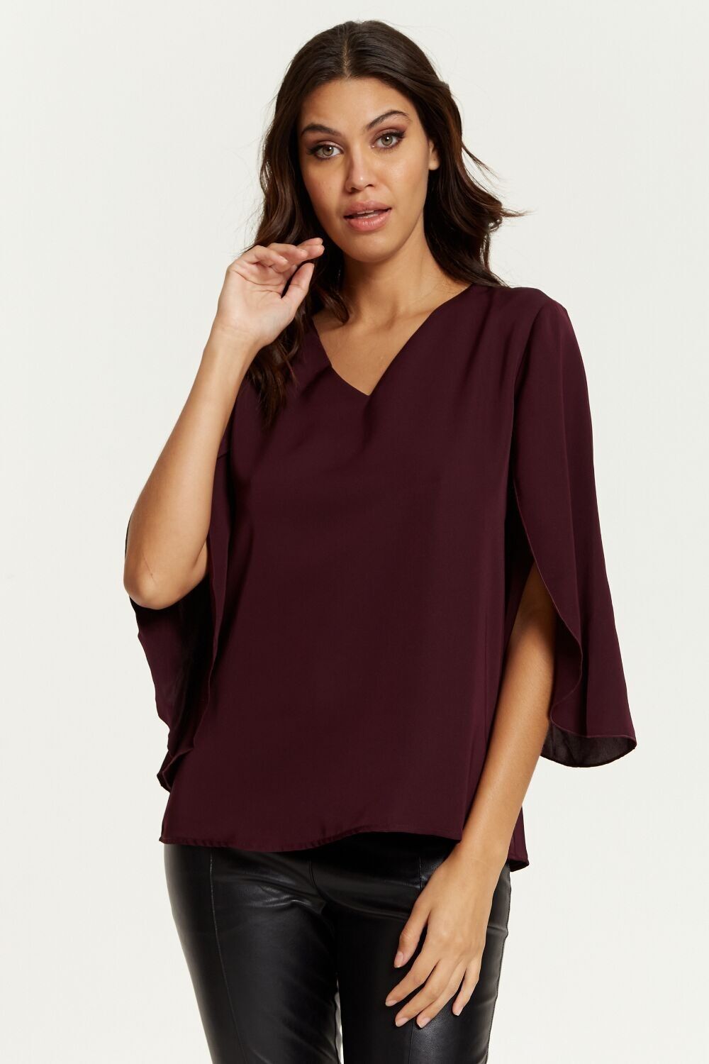 Übergroßes Top mit V-Ausschnitt und geschlitzten Ärmeln in Burgund