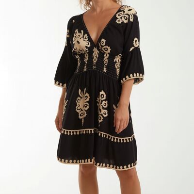 Vestido hasta la rodilla estampado con cuello en V y mangas 3/4 de ajuste relajado en negro
