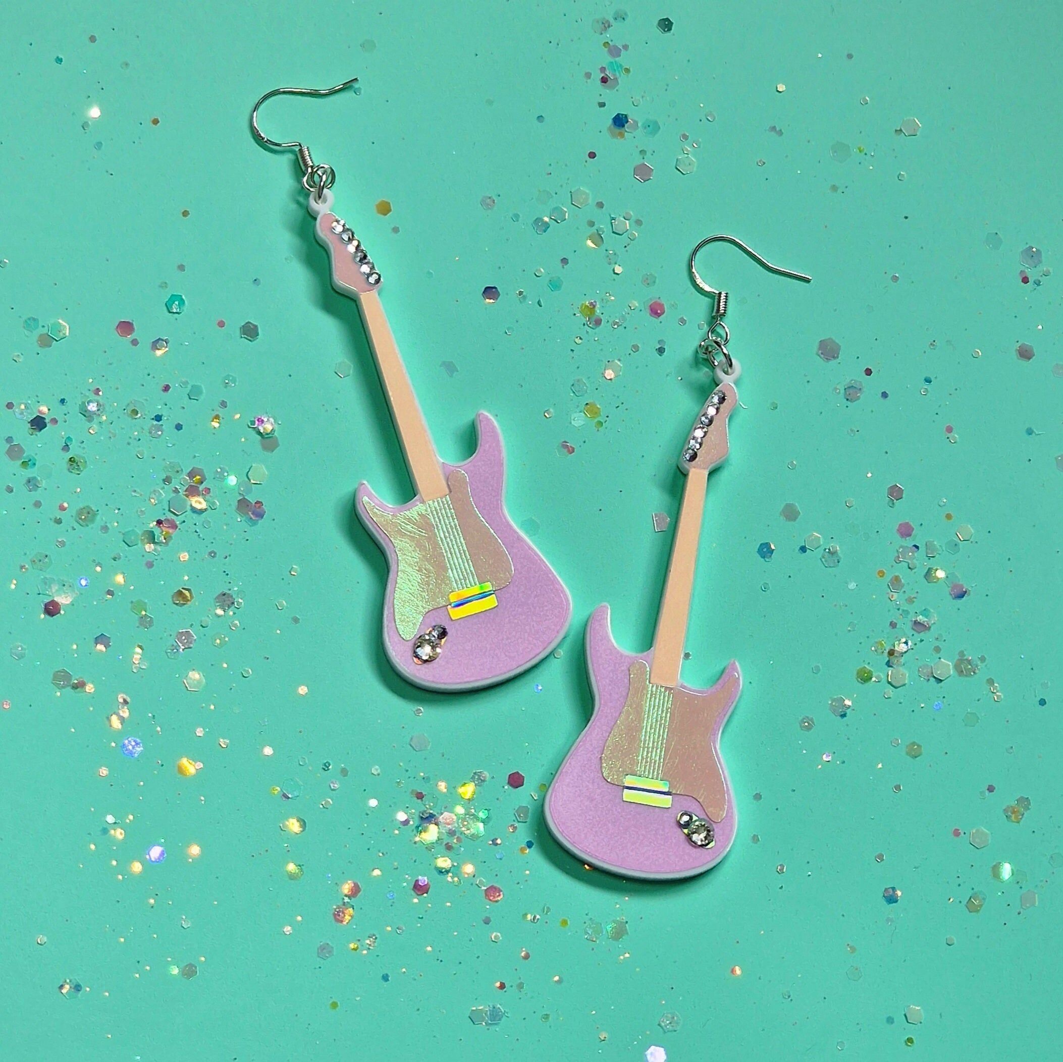 Pendientes de guitarra brillantes