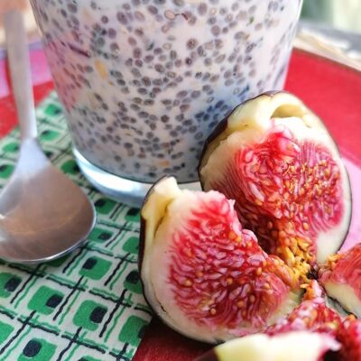 Bulk fig-coconut breakfast mix