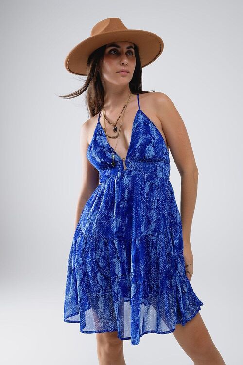 Vestido BabyDoll con espalda abierta y cuello halter con estampado de serpiente en azul
