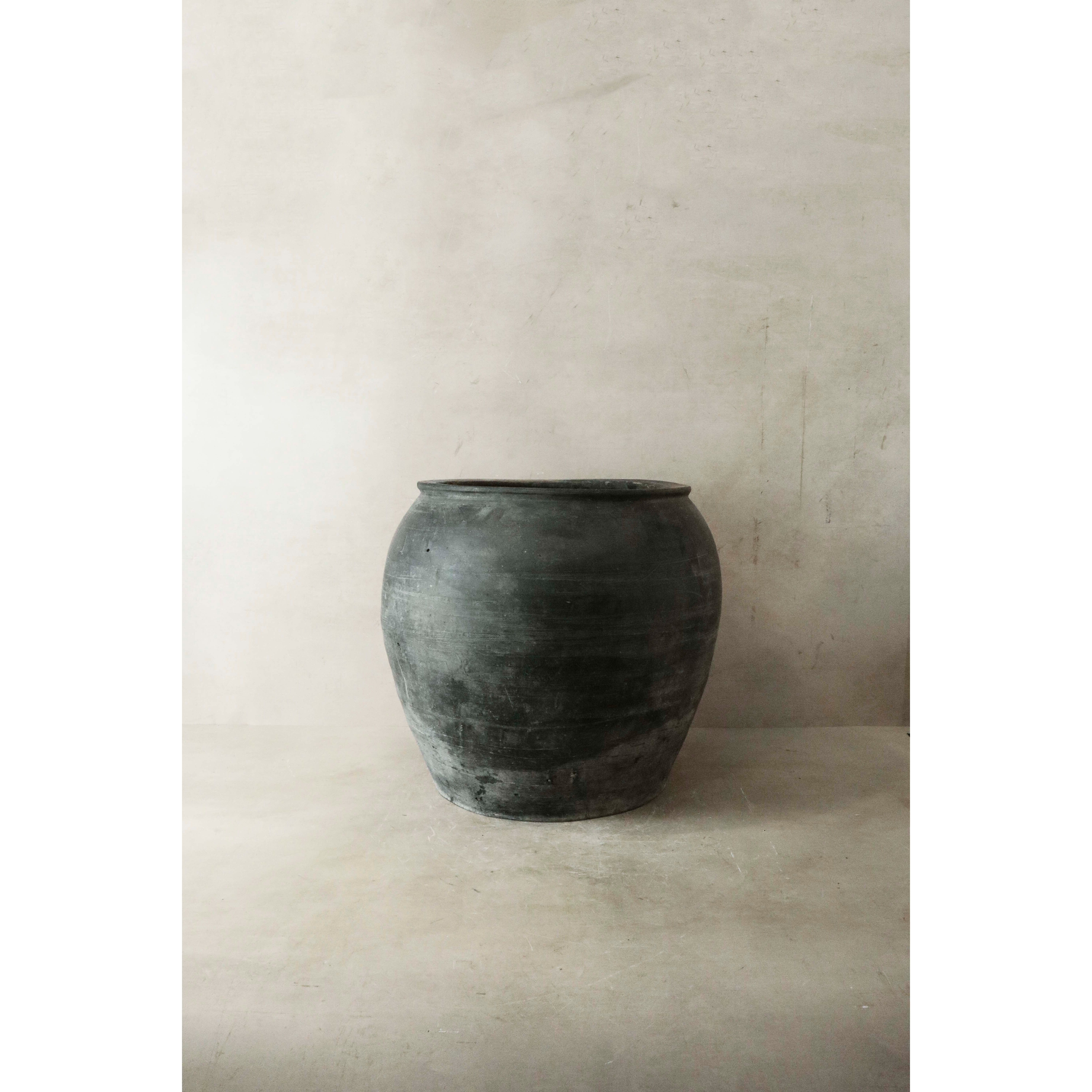 Vintage Dark Pot n° 022