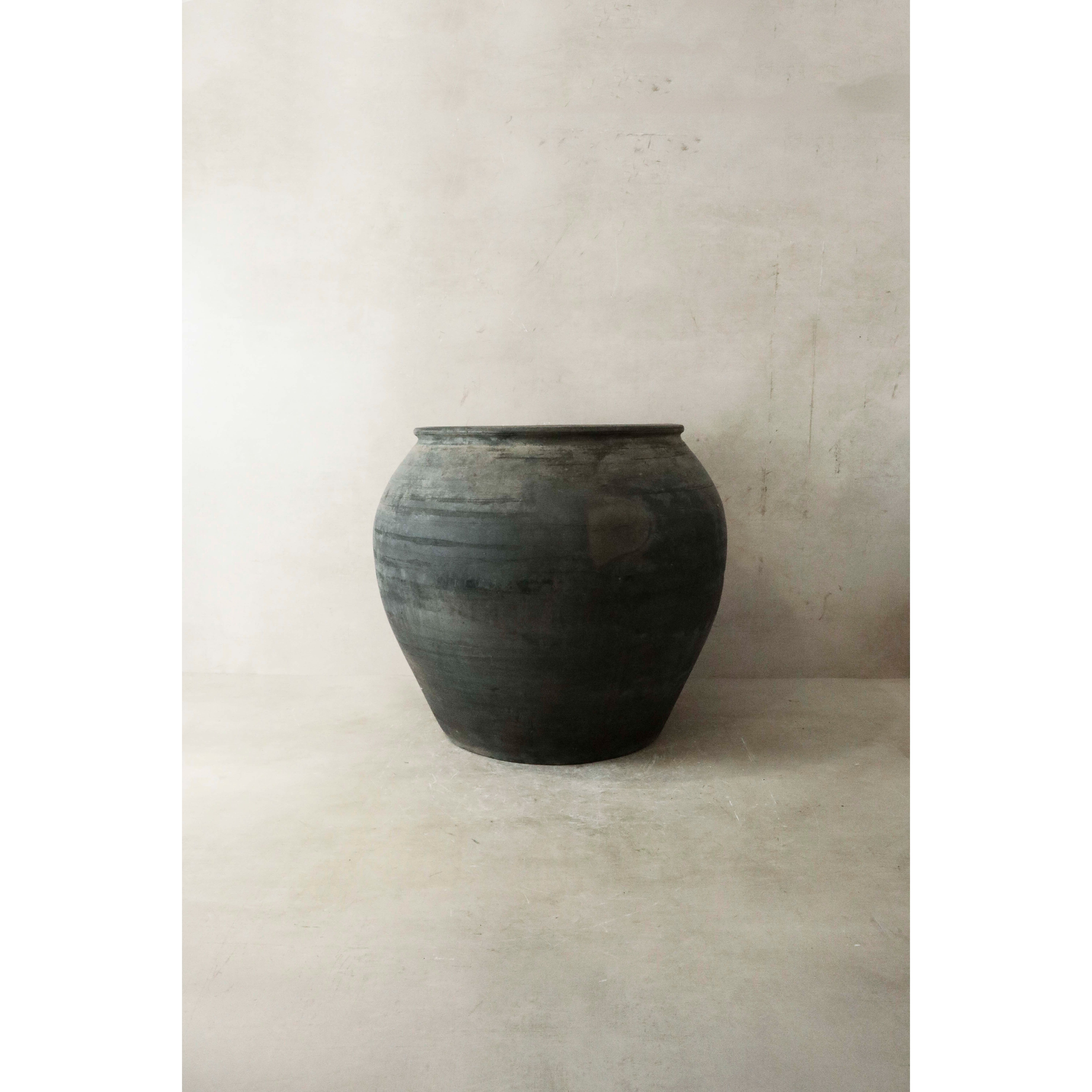 Vintage Dark Pot n° 024