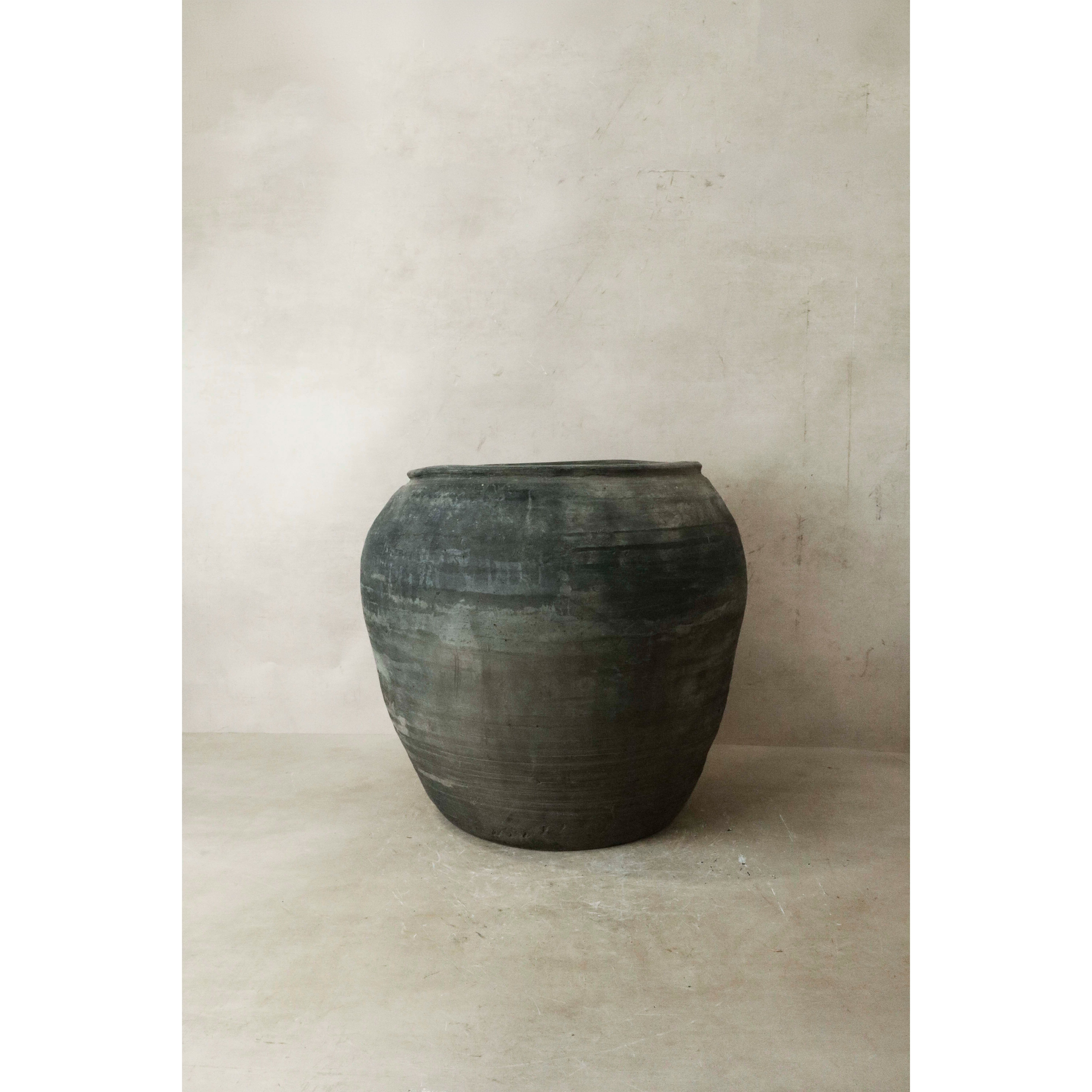 Vintage Dark Pot n° 027