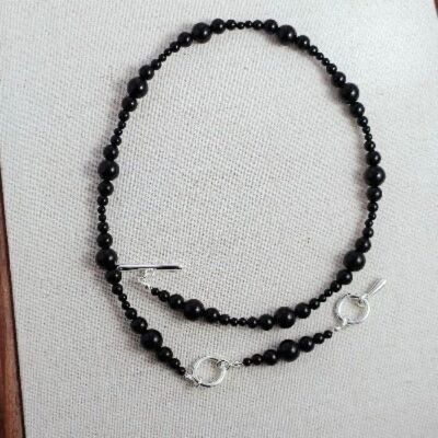 Collier minimaliste de perles d’onyx noir