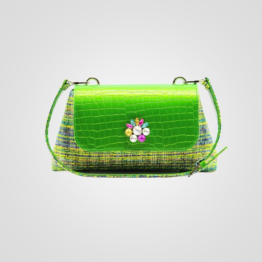 Borsa di medie dimensioni colore verde con gioiello, in jacquard colorato, tracolla a spalla