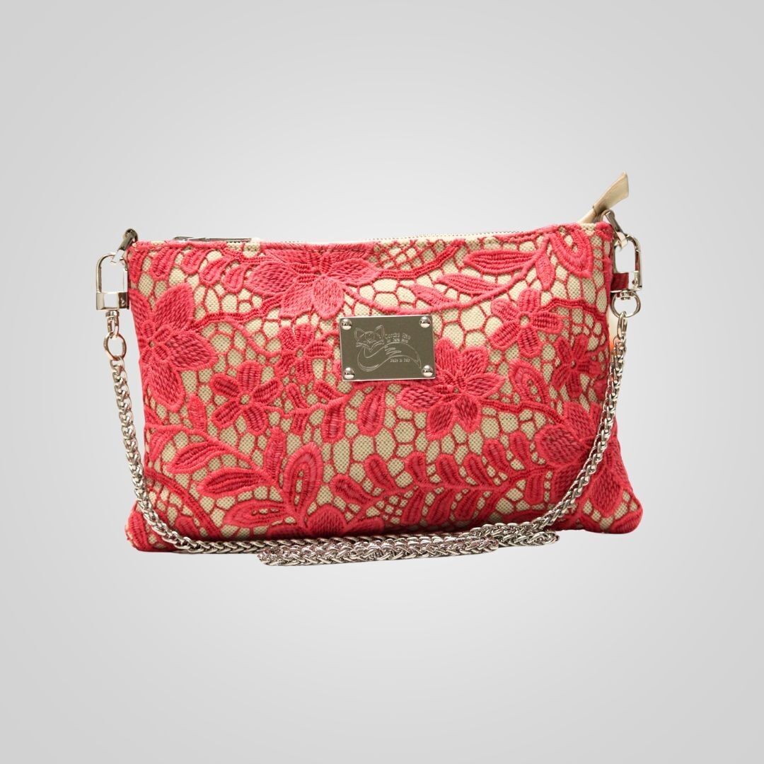 Borsa bustina con chiusura zip colore corallo in pizzo con tracolla a catena, Made in Italy