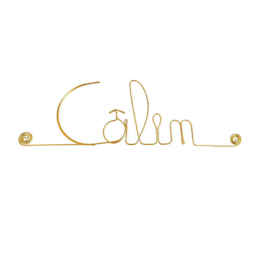 Wall Decoration to push pin - Little word in Golden Brass wire "Hug" - Child / Baby Room - Birth Gift - Wall Jewelry