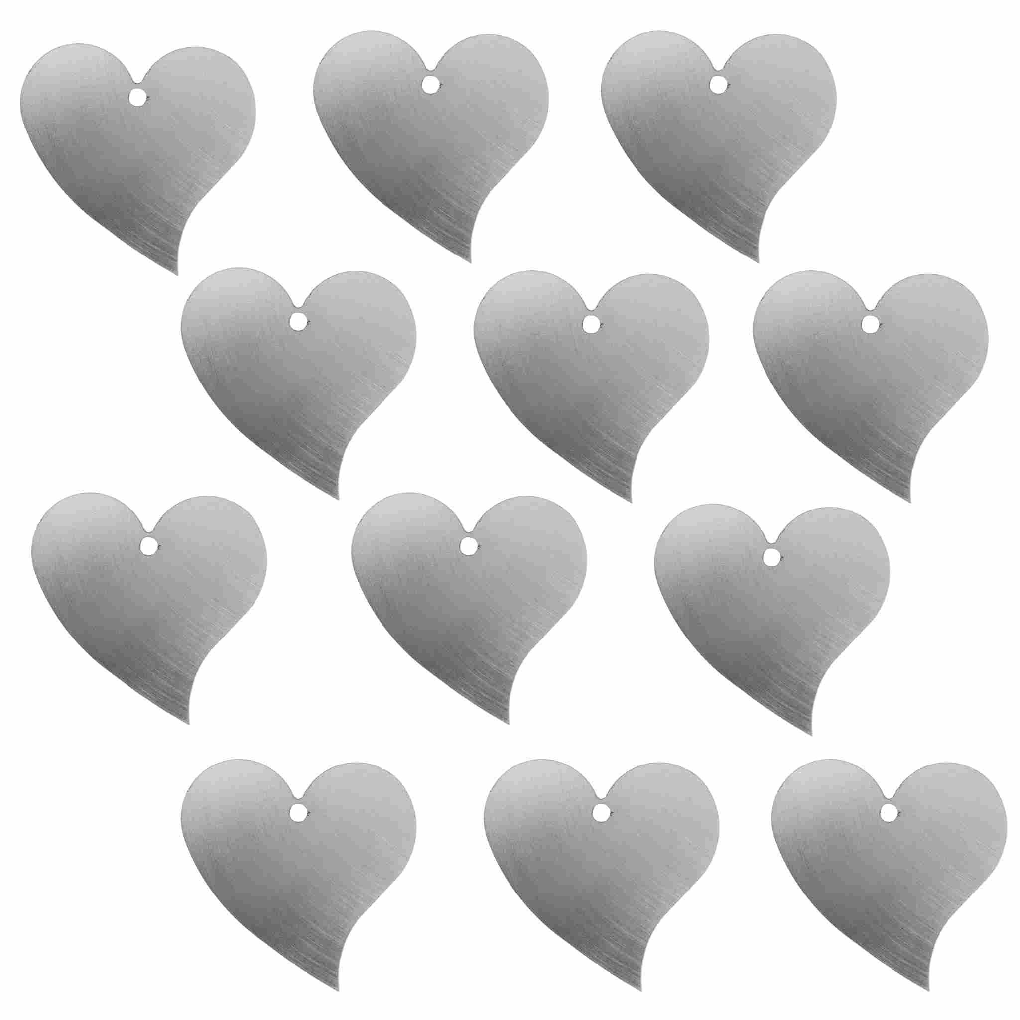 Juego de 12 corazones decorativos colgantes de metal para manualidades: etiquetas de regalo decorativas con forma de corazón en aspecto plateado