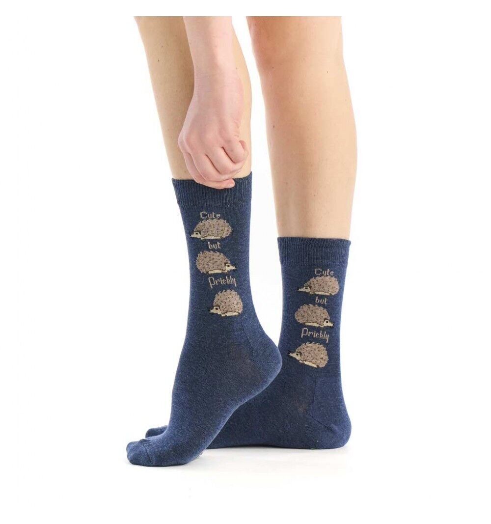 Calzino con motivo “Carino Ma Pungente”.