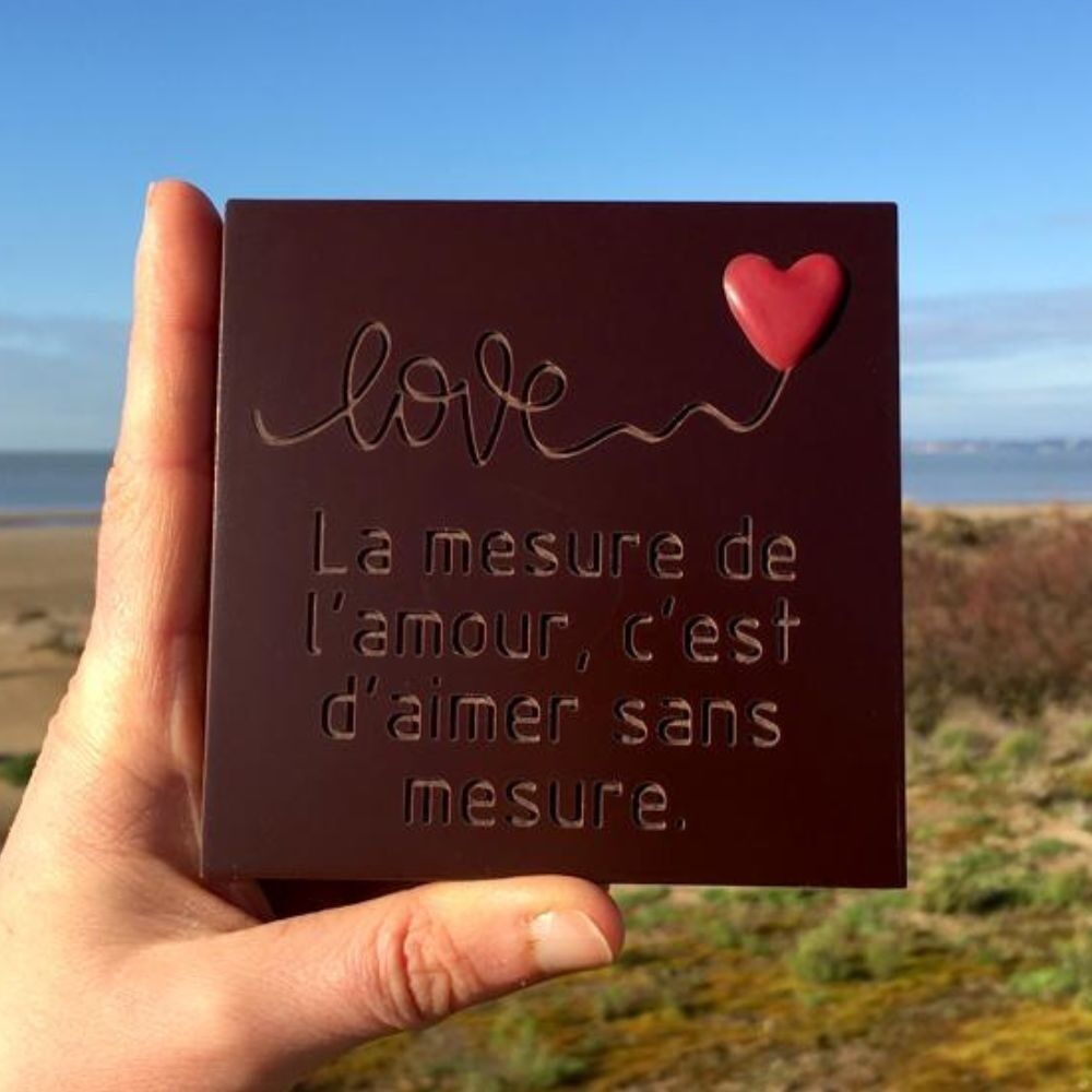 Carte masticabili | Cioccolato inciso SAN VALENTINO AMORE | AMORE VERSIONE CUORE ROSSO | Tavoletta di cioccolato fondente | Cioccolato personalizzato senza coloranti | Carta regalo